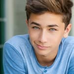 Connor Levi - @conno.rlevi - Instagram