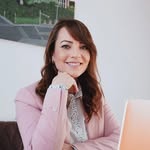 Cora Davies - @coradaviesuk - Instagram