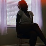 Cora knowles - @corainthemiddle - Instagram