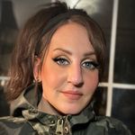 Corinne Woods - @corinnewoods.143 - Instagram