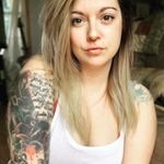 Courtney Buchanan - @buckshinaniggins - Instagram