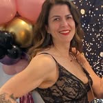 Courtney Holmes - @dr_courtney_aprn - Instagram