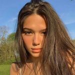 Courtney M - @courtney.marks98 - Instagram