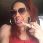 Courtney Quick - @dinglec6 - Instagram