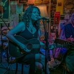 Courtney Robb - @courtneyrobbmusic - Instagram