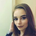 Courtney Stapleton - @peachfushish - Instagram