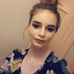Courtney Stapleton - @ediblepeachfushish - Instagram