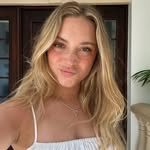 Holly Crystal ✨ - @hollycrystal_ - Instagram