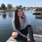Crystal Le - Facebook