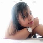 Crystal Petersen - @larinque.p - Instagram