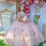 Crystal Salgado - @jenesalgado18 - Instagram