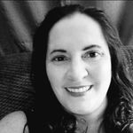 Crystal Lee Strickland - @crystalreadsromance - Instagram