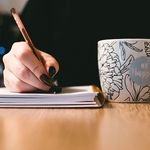 Crystal Strong - @bookchat.girl - Instagram