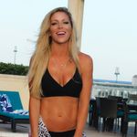 Crystal Strong - @crystal.strong.fit - Instagram