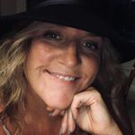 Crystal Welsh - @crystalconnectz - Instagram