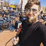 Curtis Dickens - @hansen_withane - Instagram