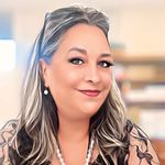 Cynthia Robles-Castro - @cyndi_thecrafty_mother_hustler - Instagram