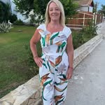 Cynthia Button - @cynthia.button - Instagram