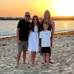 Hayley Parker - @hayleybarneydaisy - Instagram