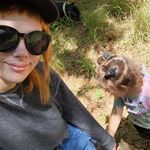 Daisy Batten - @thesun_and_theflower98 - Instagram