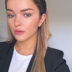 Daisy Bond - @daisyebond - Instagram