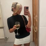 Daisy Burke♥️ - @daisy_glamourgarage - Instagram