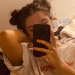 Daisy Burke - @daisylbu - Instagram