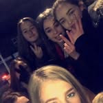 Daisy Burns - @daisyburns77 - Instagram