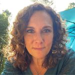 Daisy Elliott - @signalskincare - Instagram