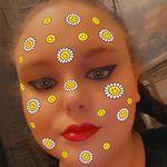 Daisy Garrett - @trxpicalaries - Instagram