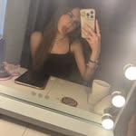 Daisyyy - @daisy.hursttt - Instagram