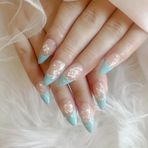 Daisy LE - Facebook