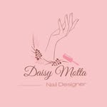 @daisymottanails - Instagram