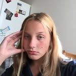 Daisy Nicholson - @daisy.graic - Instagram
