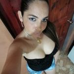 daisy  paz - @li.sbeth919 - Instagram