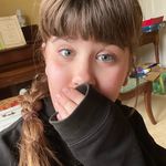 Daisy Powell - @daisypwll - Instagram