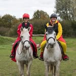 Daisy Prince et Lacken Squire - @connemara.and.co - Instagram