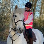 𝔻𝕒𝕚𝕤𝕪 ℝ𝕖𝕪𝕟𝕠𝕝𝕕𝕤🤍 - @equine_d4i5y - Instagram