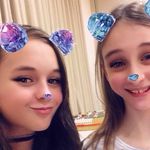 Daisy Reynolds - @art_daisy_doo - Instagram