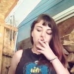 Daisy Schuster - @daisydreams22 - Instagram