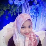 Desy Sari - Facebook