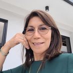 Daisy Sultan - Facebook
