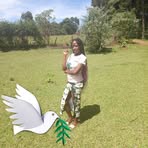 Daisy Darrel - Facebook