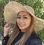 Daisy Vang - Facebook