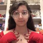 Daisy Vela - @d_vel_2000 - Instagram