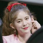 Siela Lara Look A Like Daisy Yoon Momoland - Facebook