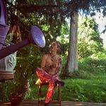 Dallas Lee - @eel.sallad - Instagram