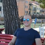 Damian Berg - Facebook