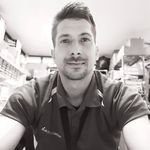 Damien Hammond - @damien.hammond.142 - Instagram