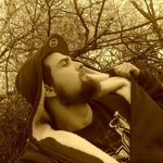 Damien Holmes - @the_damodamo - Instagram